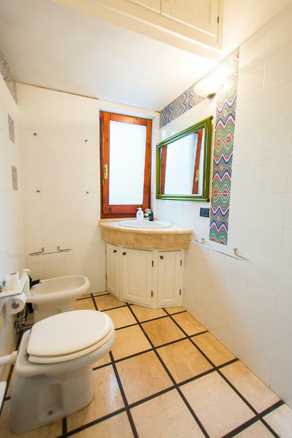 Casa Vacanze Rosa Maria โอโรเซย ภายนอก รูปภาพ