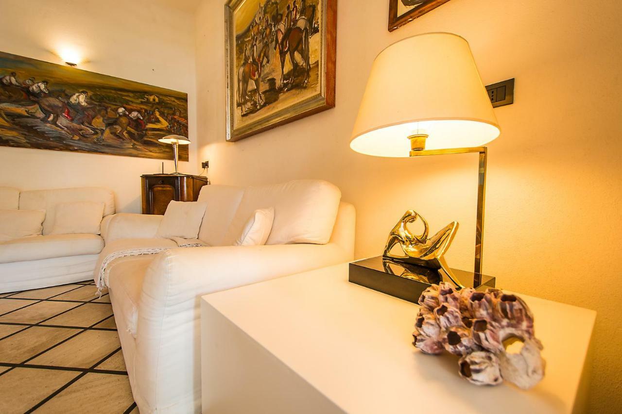 Casa Vacanze Rosa Maria โอโรเซย ภายนอก รูปภาพ